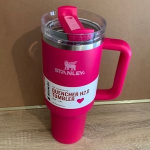 Stanley cosmo pink quencher tumbler 40 oz